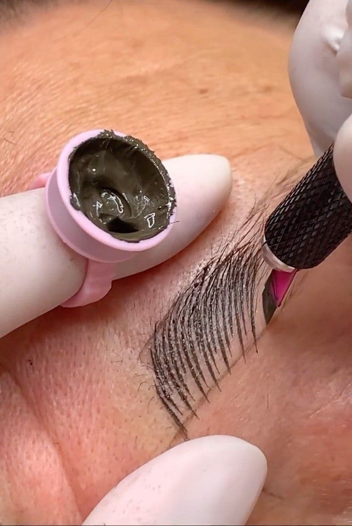 Nanobrows (Nanoblading)